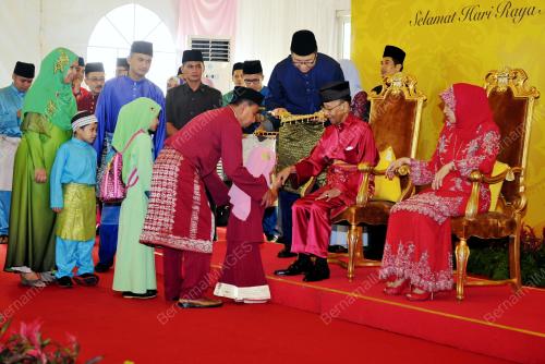 KL11_06072016_AGONG