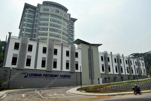 DATUK SERI NOH OMAR