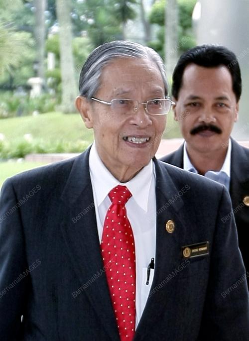 PENYIMPAN MOHOR