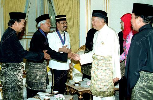 KL11_07012016_AGONG_PINGAT