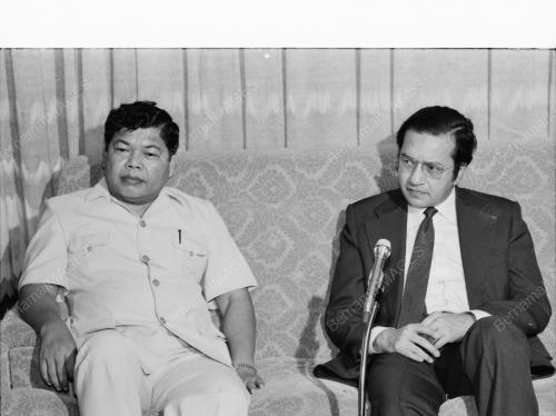 PERSIDANGAN