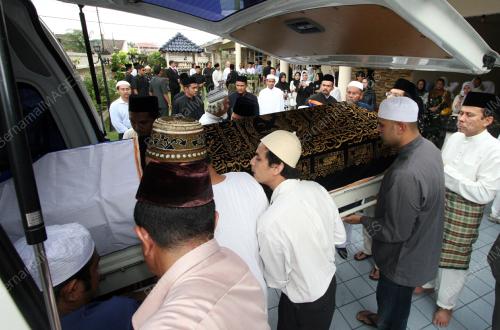 JENAZAH TUN SYED AHMAD SHAHABUDIN