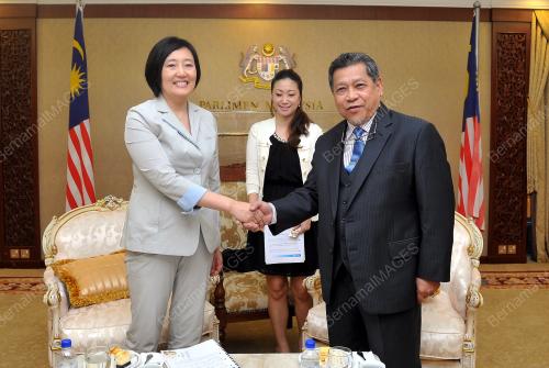 KL11_08012014_PARLIMEN