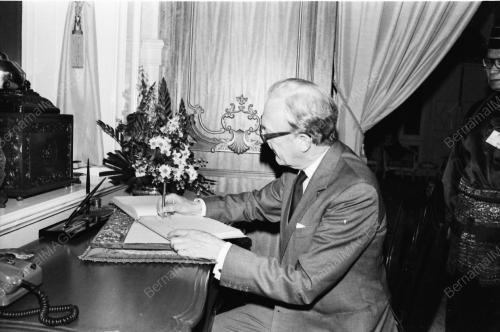 Lord Carrington mengadap Agong