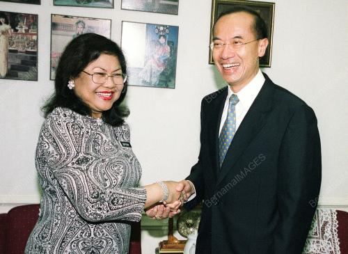 RAFIDAH AZIZ-DAILOG