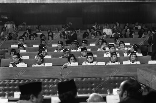 Agong buka sesi keempat Parlimen