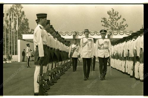 YANG DI PERTUAN AGONG MEMBUKA SESI KE 4 PERSIDANGAN PARLIMEN