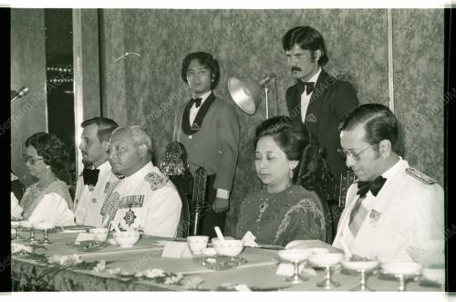 YANG DI-PERTUAN AGONG MENGHADIRI MAKAN MALAM
