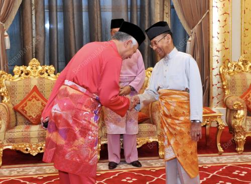 KL11_08082013_AGONG