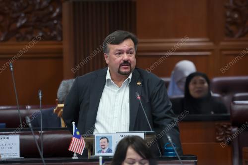 DATUK SERI AMIR HAMZAH AZIZAN