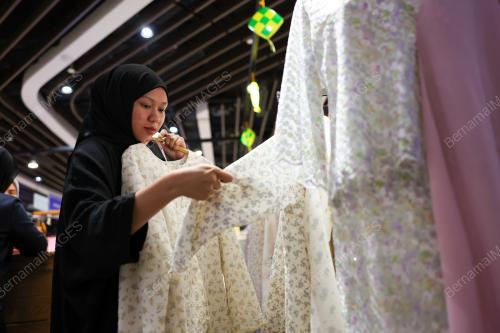TINJAUAN PERSIAPAN HARI RAYA