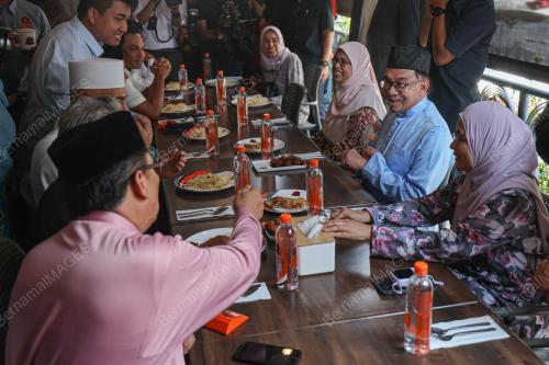 DATUK SERI ANWAR IBRAHIM