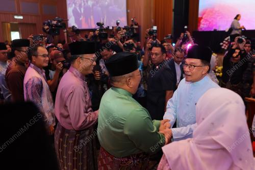DATUK SERI ANWAR IBRAHIM
