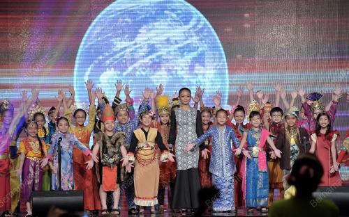 KL11_09092014_CHILDREN