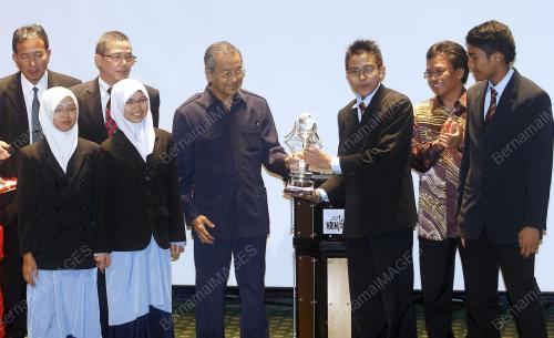 MAHATHIR MOHAMAD