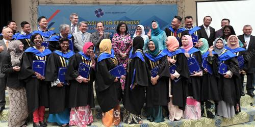 KL11_09122017_GRADUATION