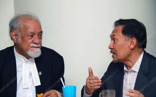ANWAR IBRAHIM