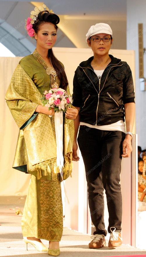 MALAY-INDIA WEDDING