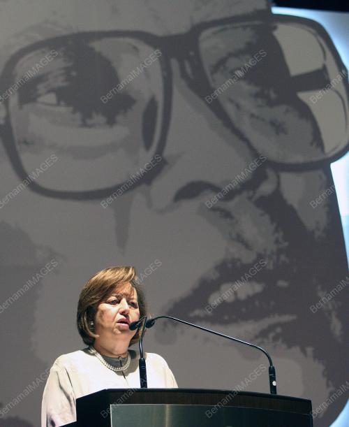 DR ZETI AKHTAR AZIZ