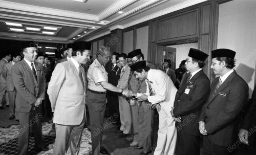 KL11_10102015_AGONG