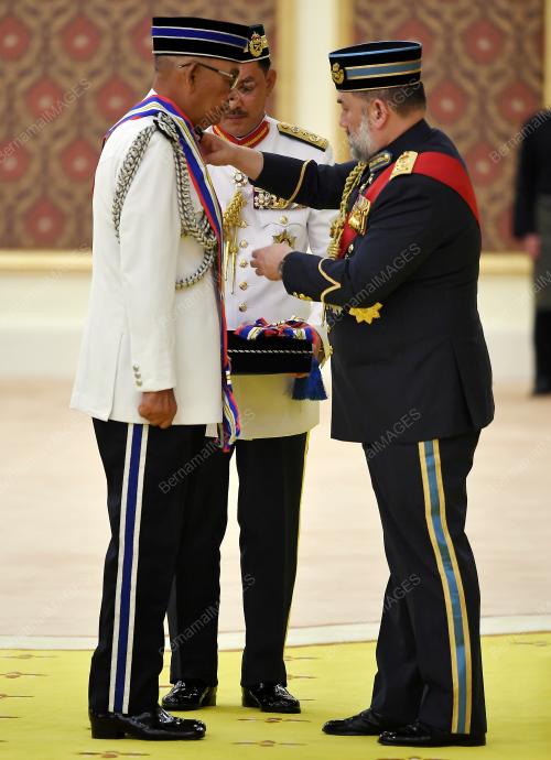 KL11_10122017_AGONG_BN201712083689