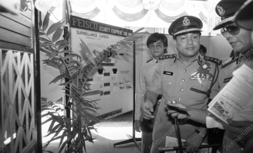 KL11_11032015_HARI_TERBUKA