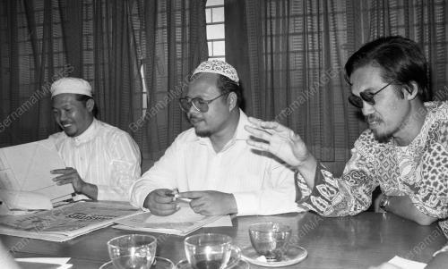 KL11_11081984_EXCO_PAS