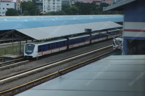LRT KELANA JAYA TERGENDALA