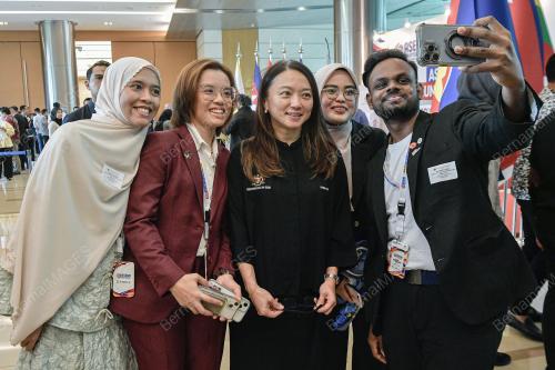 HANNAH YEOH