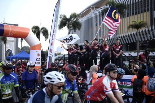 KL11_12102019_BULAN_SUKAN_BN201910113997