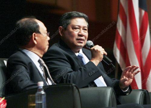 MOHD NAJIB TUN ABDUL RAZAK