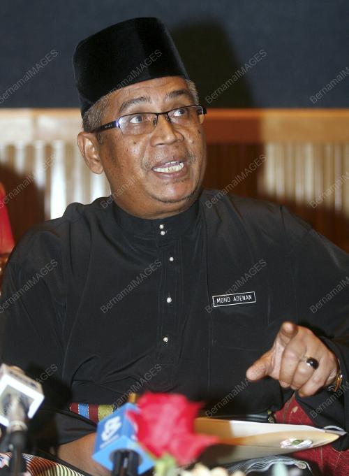MOHD ADNAN DERAMAN