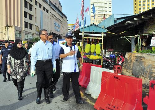 KL11_12112013_TINJAUAN