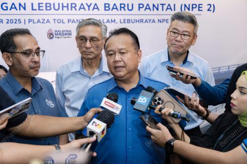 DATUK SERI ALEXANDER NANTA LINGGI