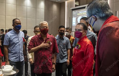 DATUK SERI ISMAIL SABRI YAAKOB
