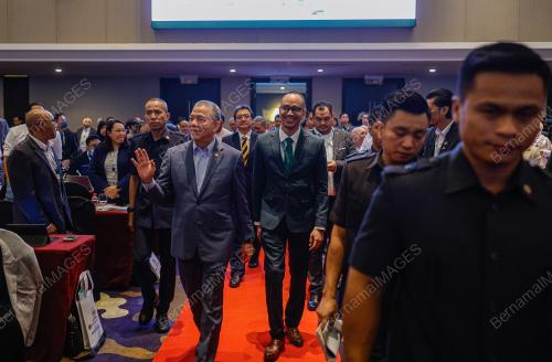 DATUK SERI FADILLAH YUSOF