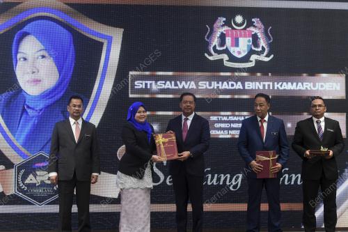 DATUK SERI ABDUL RAHMAN MOHAMAD