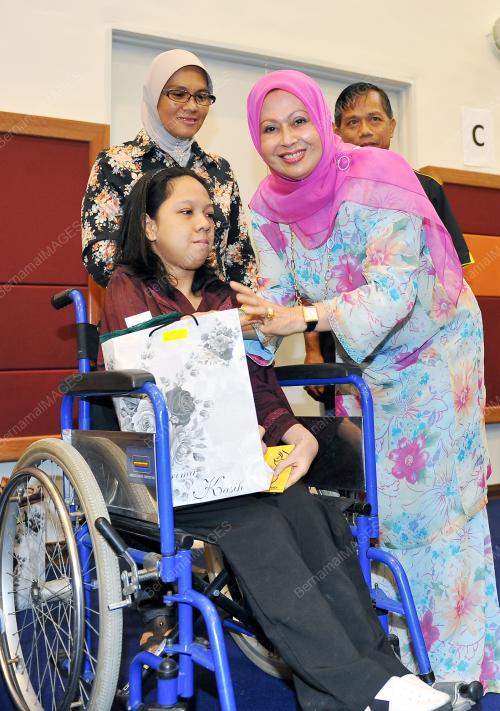 PUAN SRI NOORAINEE ABDUL RAHMAN