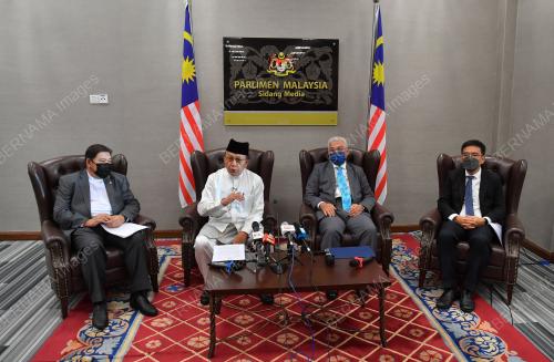 TAN SRI DR RAIS YATIM