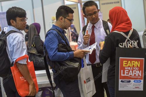 KL11_14042018_PAMERAN