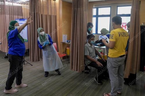 PROGRAM IMUNISASI COVID 19 KEBANGSAAN