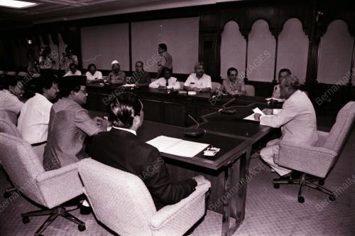 TUN ABDUL GHAFAR BIN BABA