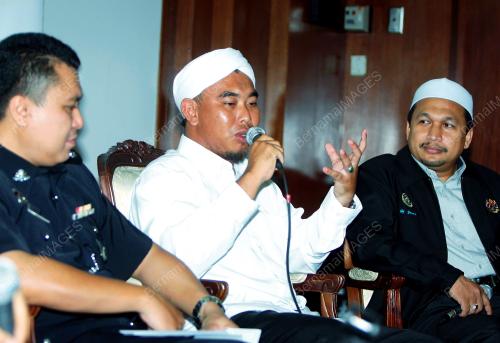 RADIO IKIM - DUNIA MAT REMPIT