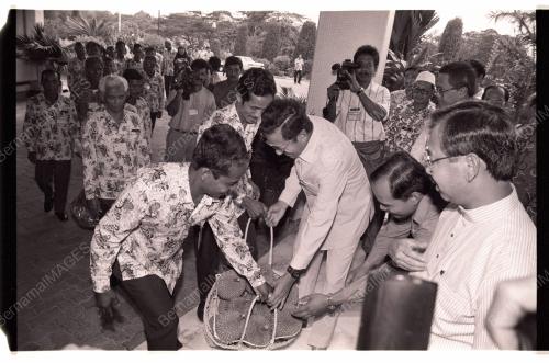 PEMIMPIN ORANG ASLI