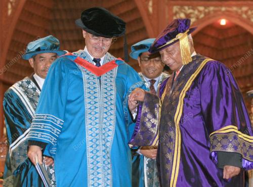 TUANKU AHMAD SHAH AL MUSTA'IN BILLAH