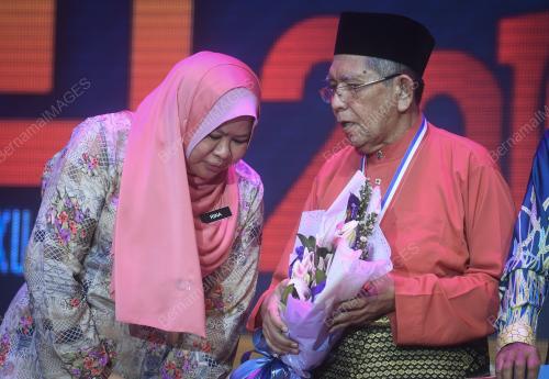 KL11_16042019_GURU_BN201904156768