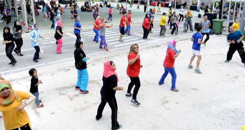 KL11_16052015_ZUMBA