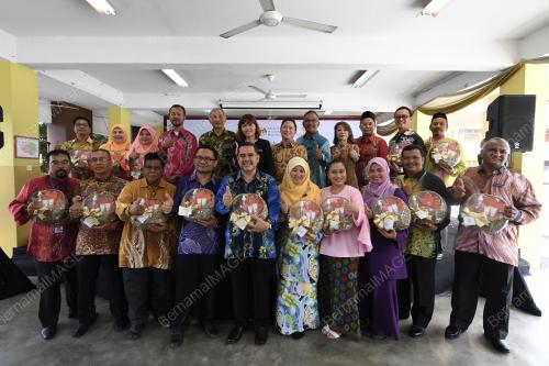 KL11_16082018_PELANCARAN_BN201808155857