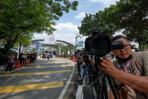DATUK SERI ANWAR IBRAHIM DIPANGGIL BERI KETERANGAN