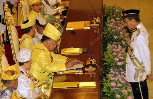 KL11_17022016_AGONG_PELANTIKA